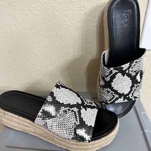 Like New Snakeskin Wedge Sandal